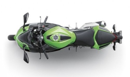 Phiên bản mới của Kawasaki Ninja 250R sử dụng động cơ 249 phân khối, cam kép DOHC, tạo ra công suất tối đa 32 mã lực tại vòng tua 11.000 vòng/phút và mô men xoắn cực đại đạt 21 Nm tại vòng tua 10.000 vòng/phút.